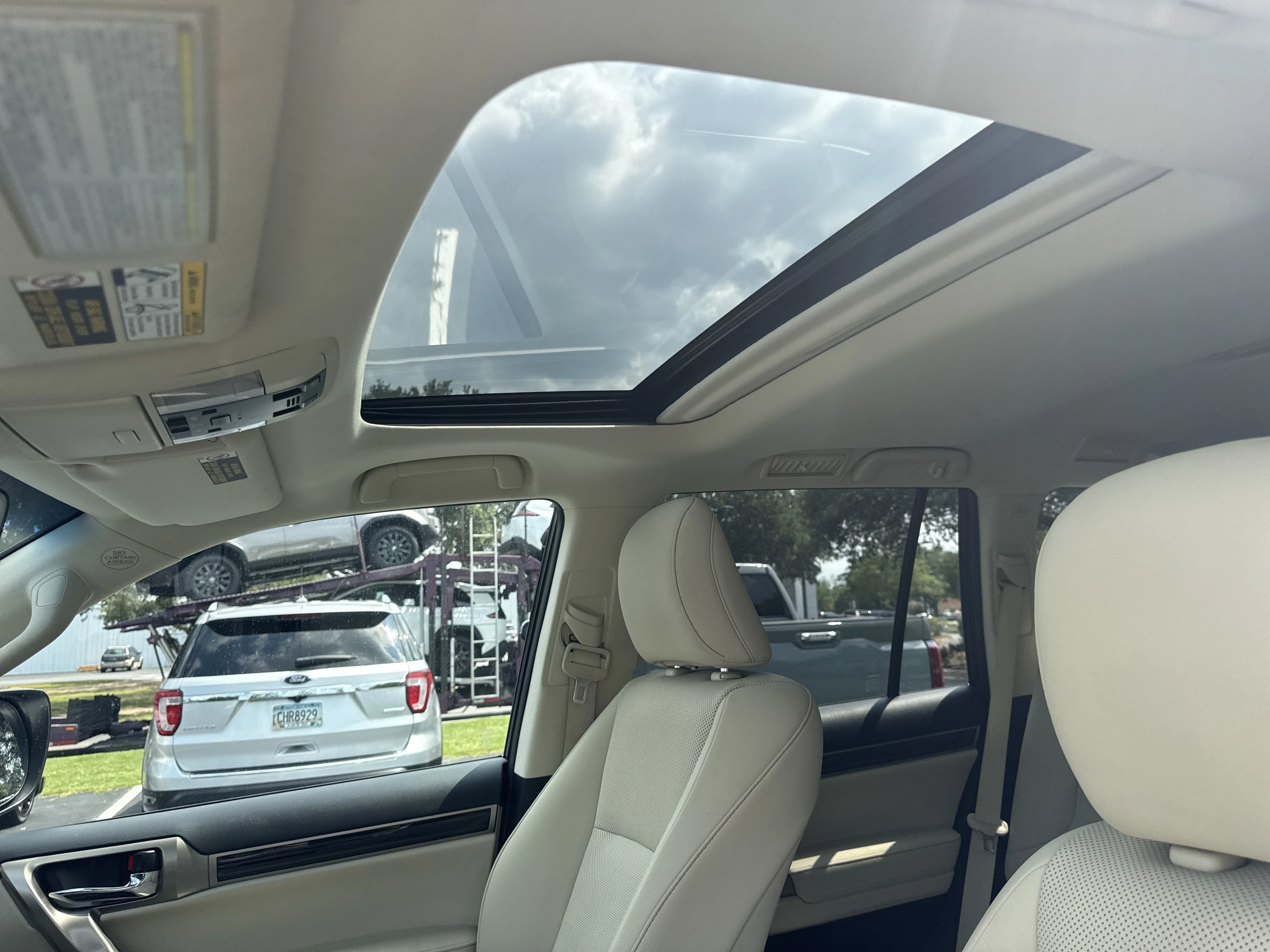Used 2021 Starfire Pearl Lexus 460 image 16
