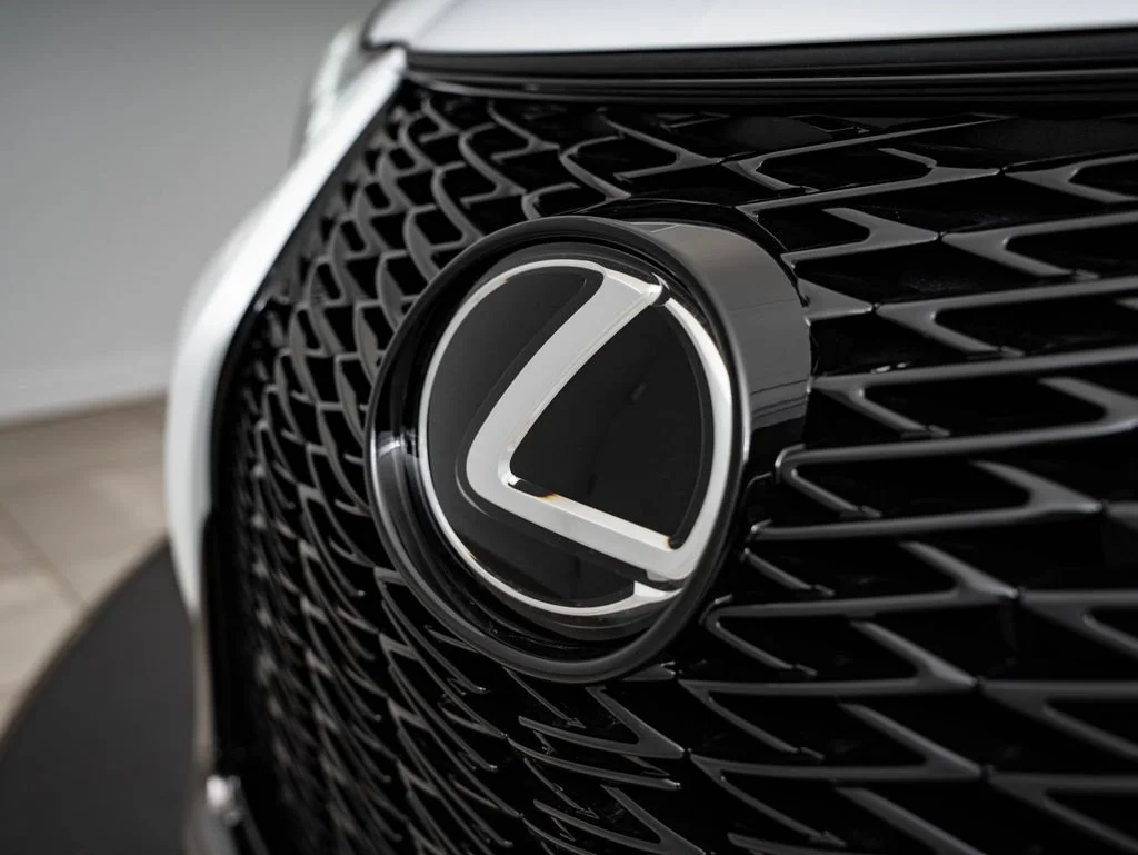 New 2026 Obsidian Roof Lexus 300h F SPORT Design image 3