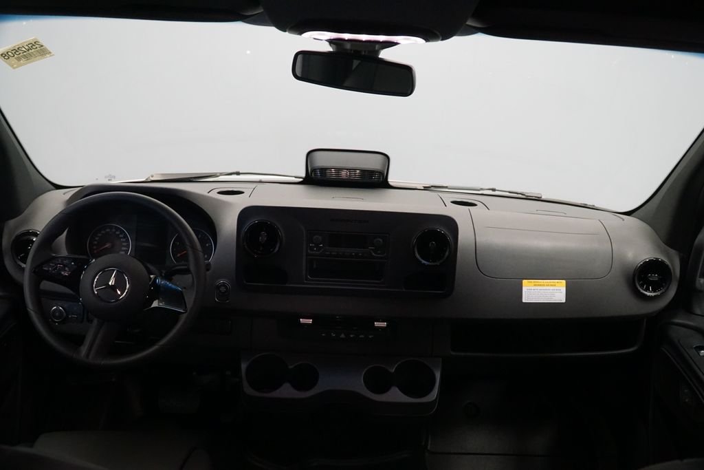 2025 Mercedes-Benz Sprinter Crew Van Base - Photo 6