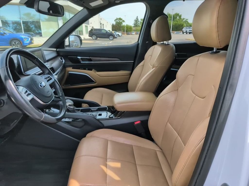 Used 2021 White Kia SX image 17