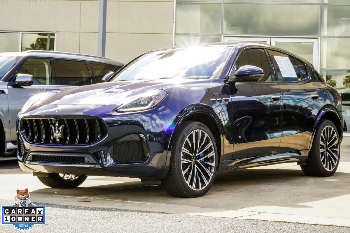 Used 2023 Black Maserati Modena image 9