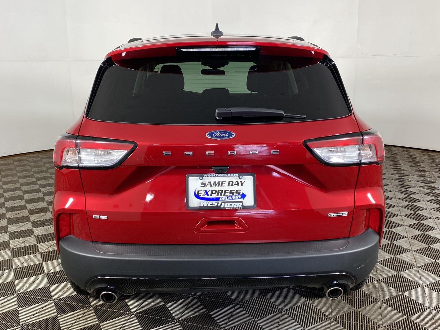 Used 2021 Red Metallic Ford SE image 5