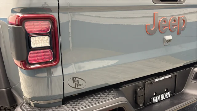 Used 2024 Anvil Clear Coat Jeep Mojave image 40