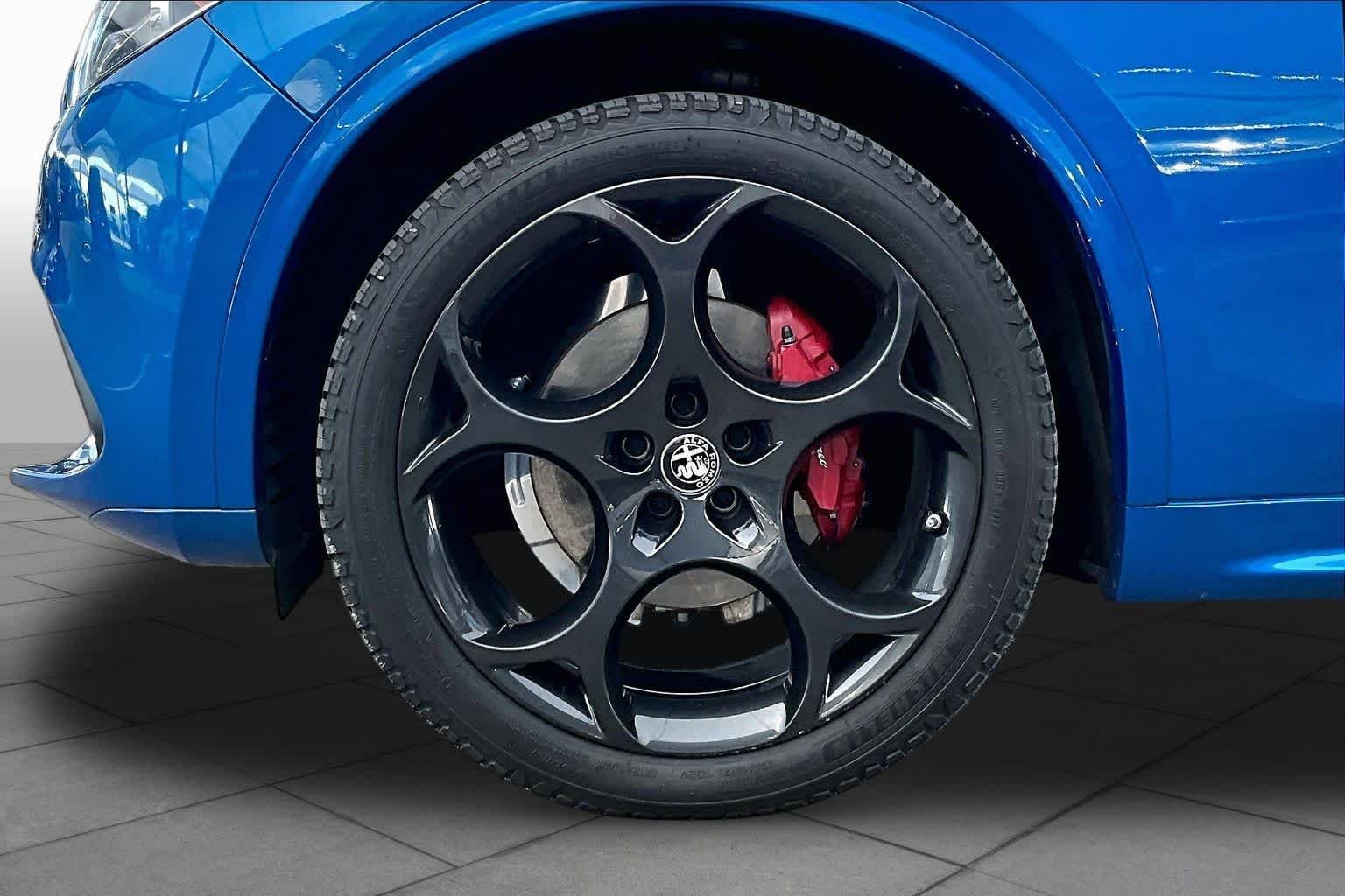 Used 2022 Misano Blue Metallic Alfa Romeo Veloce image 11