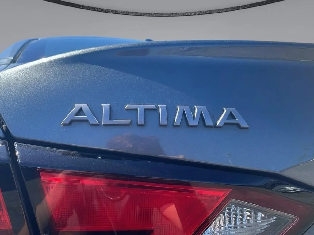2025 Nissan Altima SV - Photo 28