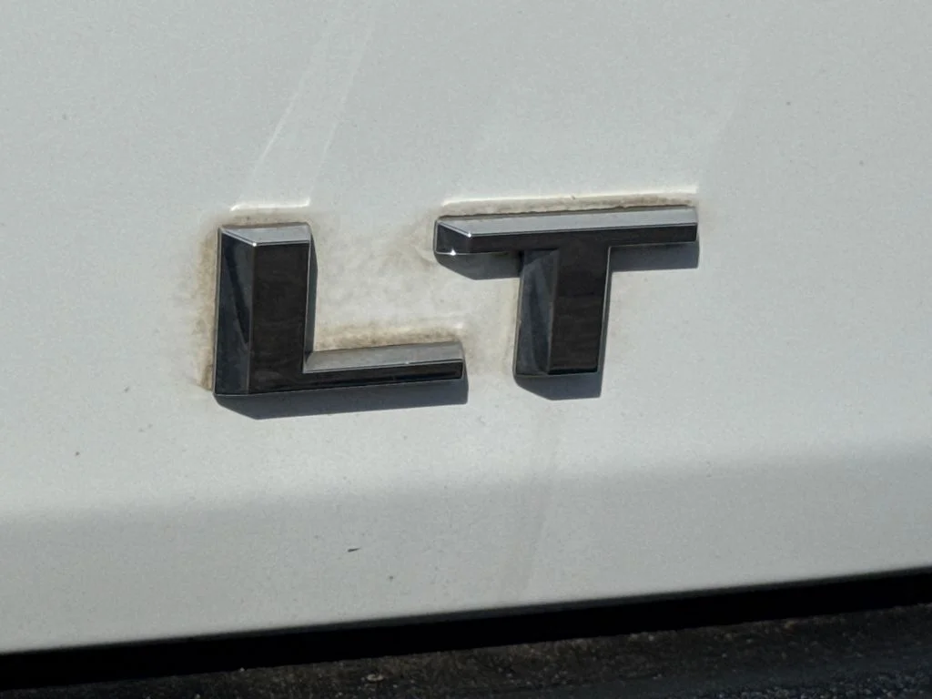 Used 2022 Summit White Chevrolet LT image 24