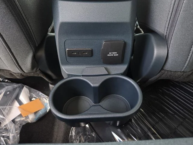 New 2026 Carbonized Gray Metallic Ford XLT image 39