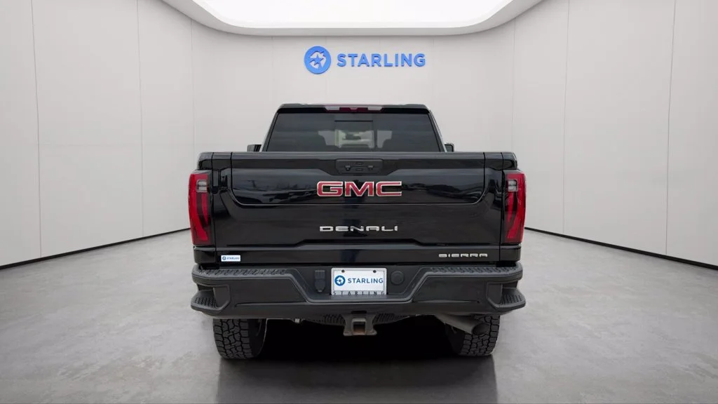 Used 2024 Onyx Black GMC Denali image 7