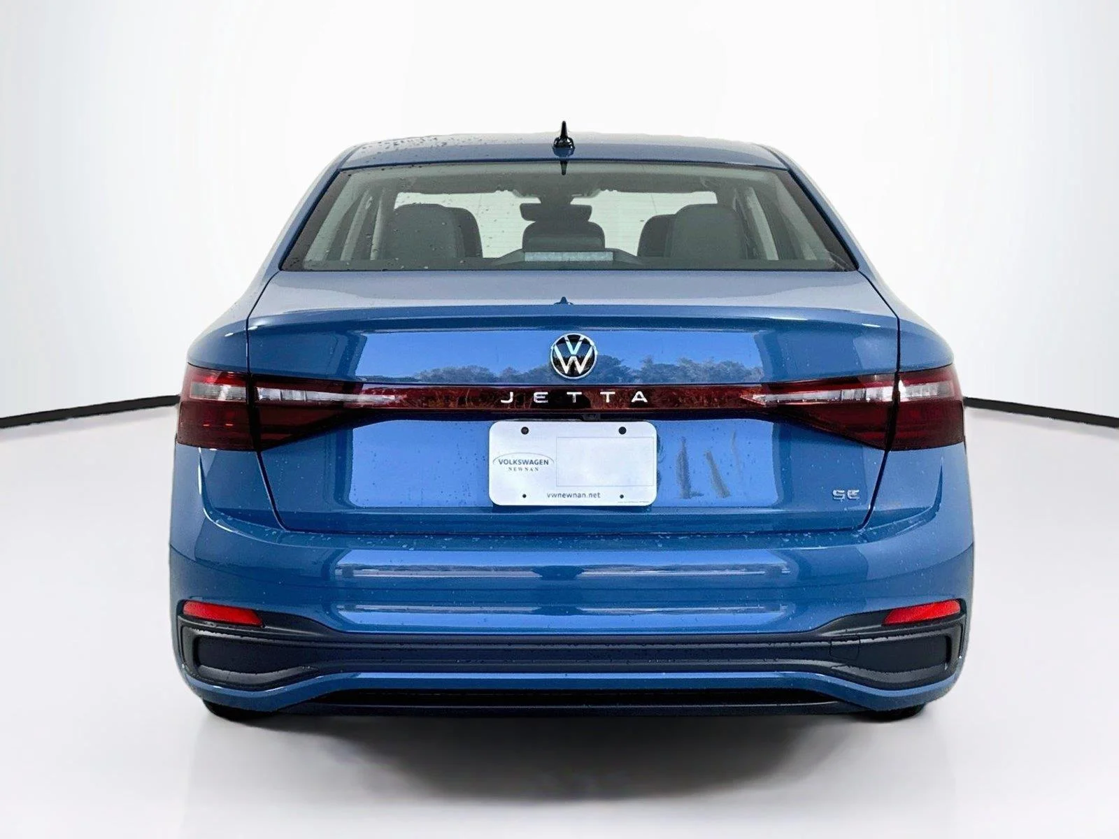New 2027 Monterey Blue Pearl Volkswagen SE image 5