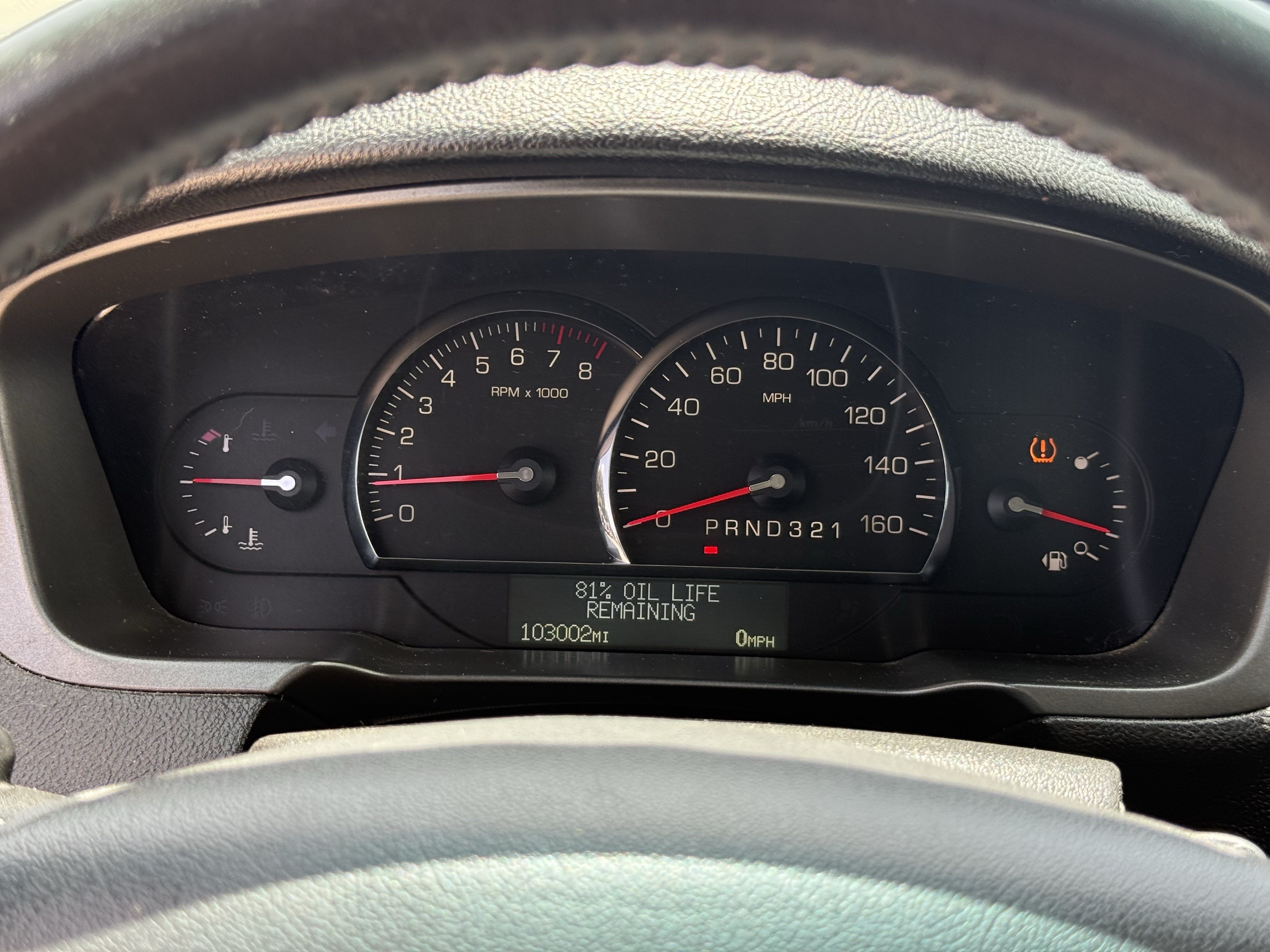 Used 2010 Radiant Silver Cadillac w/1SA image 17