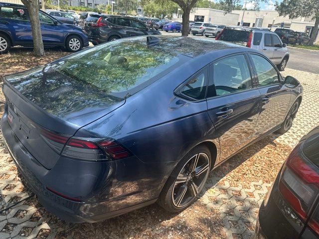 Certified Used 2026 Canyon River Blue Metallic Honda SE image 5