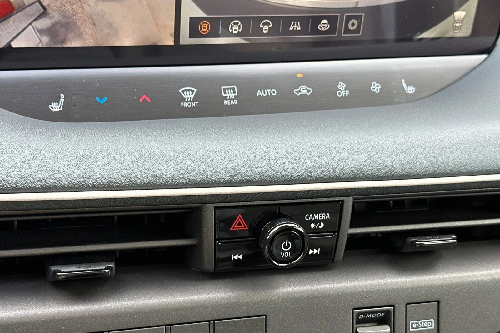 2026 Nissan LEAF SV+ - Photo 21