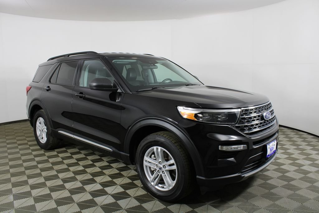 Used 2023 Black Ford XLT image 1