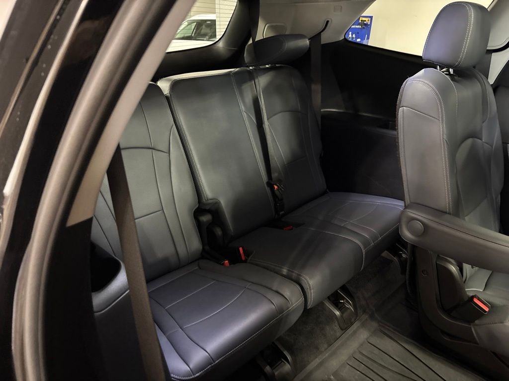 Used 2021 Black Buick Essence image 32