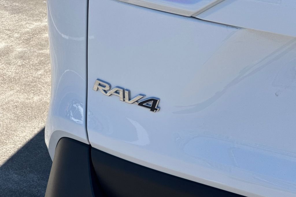 Used 2025 White Toyota XLE image 35