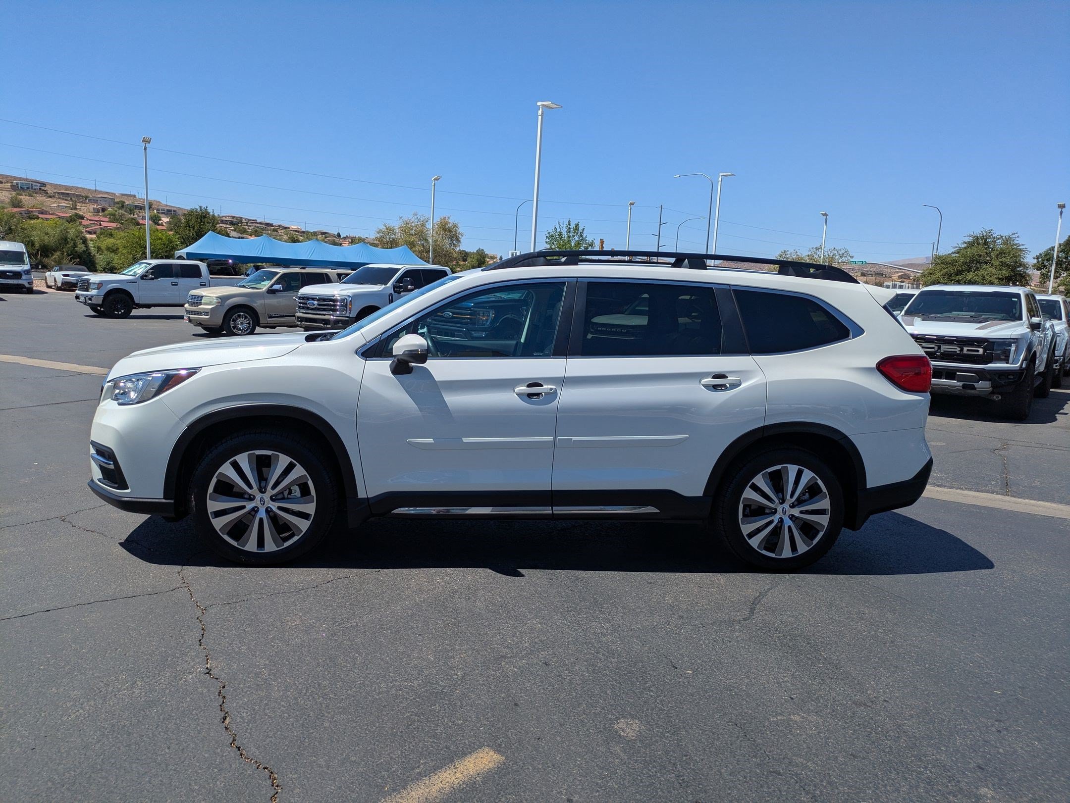 Used 2022 Crystal White Pearl Subaru Limited image 6