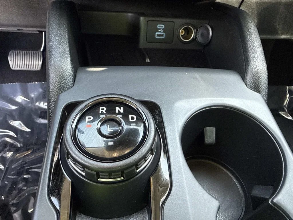 Used 2022  Ford Outer Banks image 32