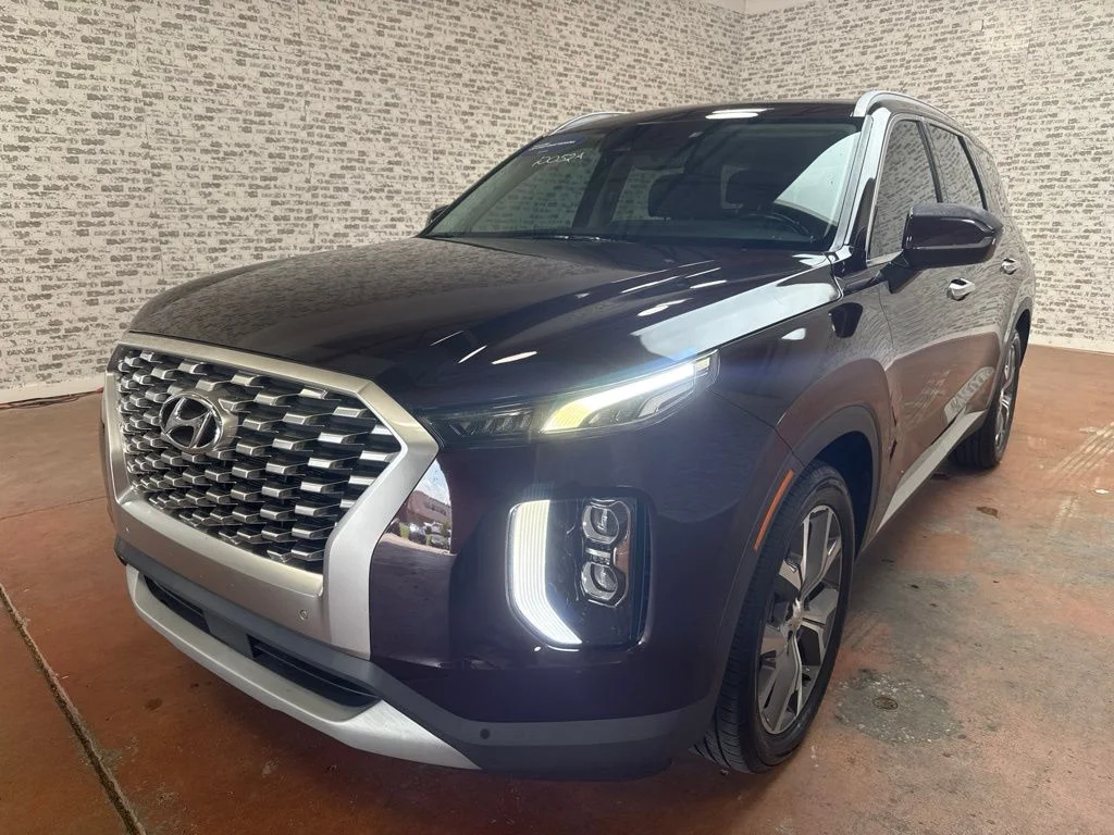 Used 2022 Sierra Burgundy Hyundai SEL image 3