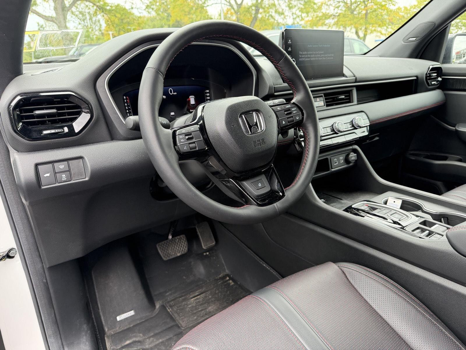 Used 2025 Platinum White Pearl Honda Black Edition image 10