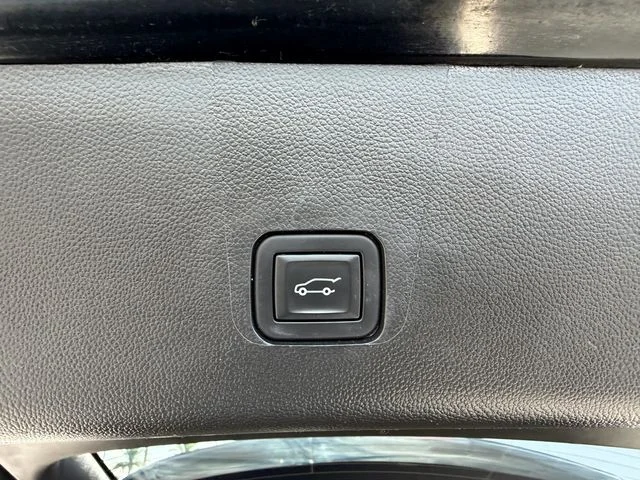 Used 2021 Black Chevrolet LT image 17