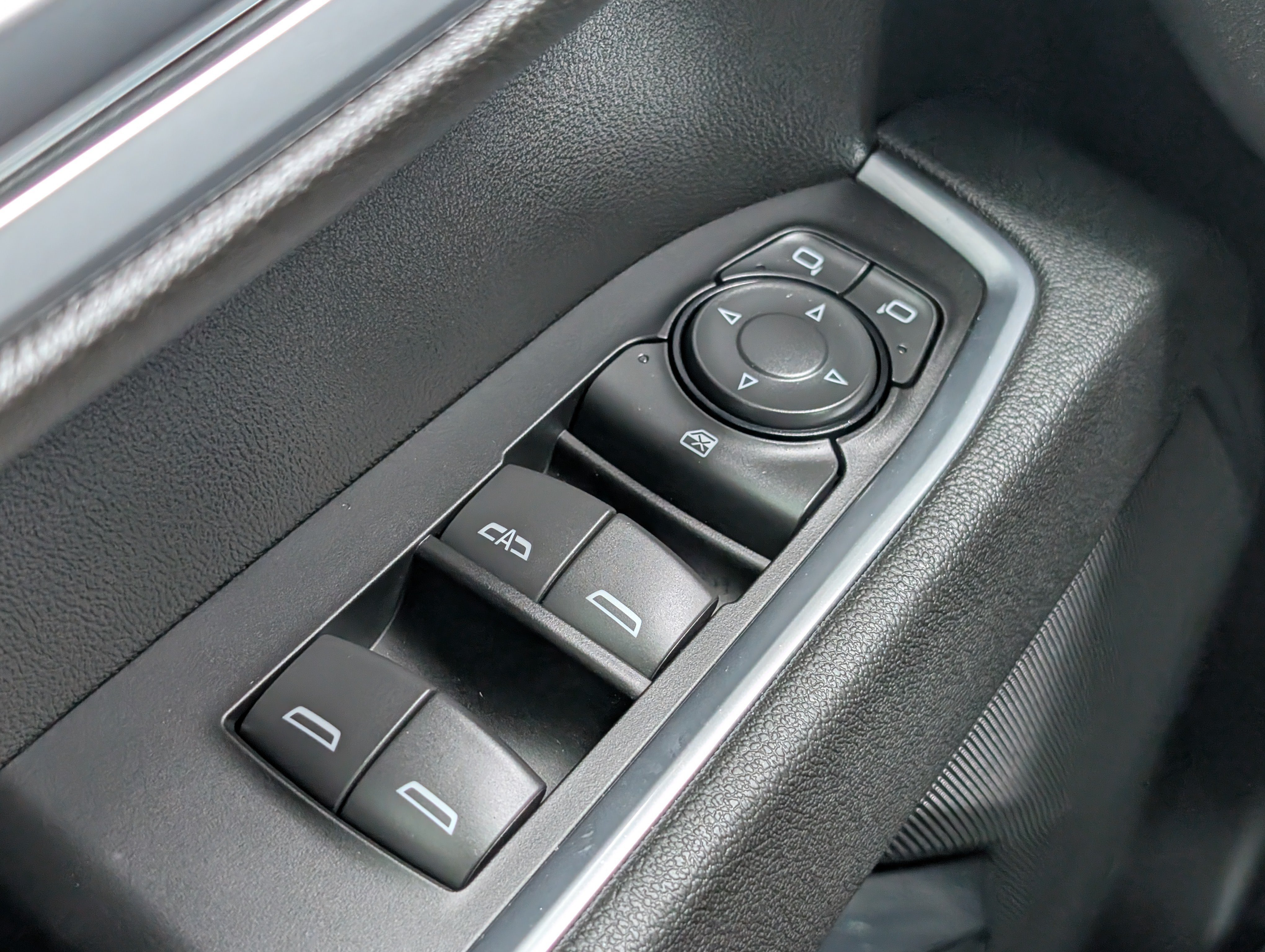 Used 2026 Onyx Black GMC Elevation image 12