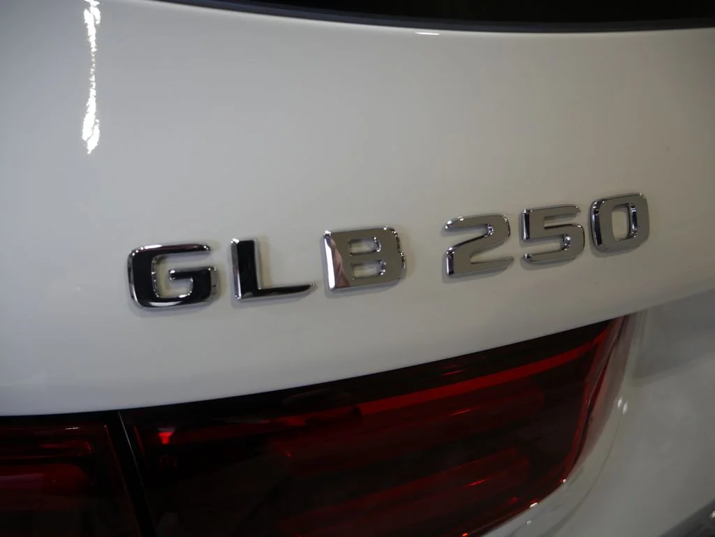 Certified Used 2026 Polar White Mercedes-Benz GLB 250 image 9