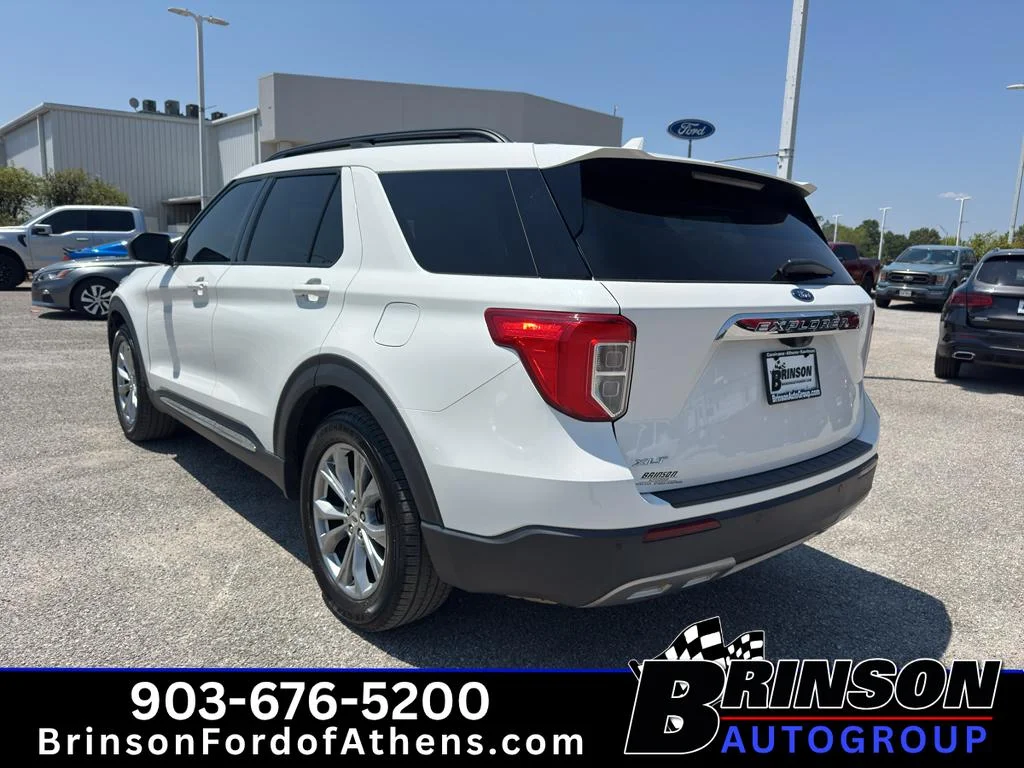 Used 2023 Star White Metallic Tri-Coat Ford XLT image 7