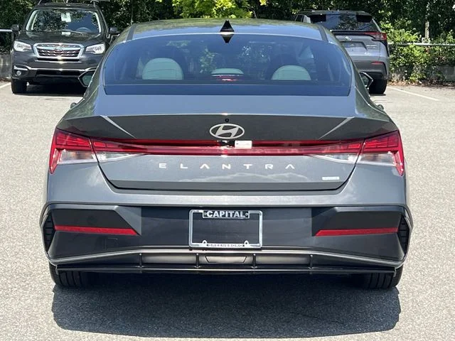 Used 2025 Gray Hyundai Limited image 12