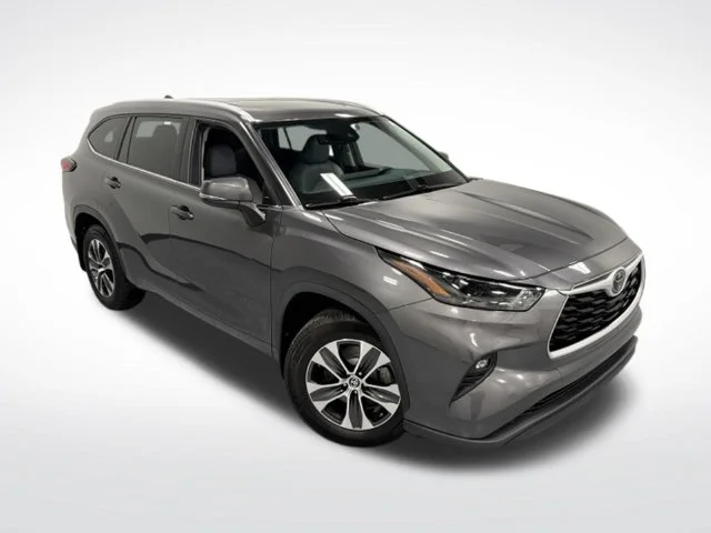 Used 2023 Gray Toyota XLE image 37