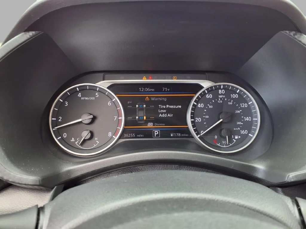 Used 2025 Blue Nissan SR image 17
