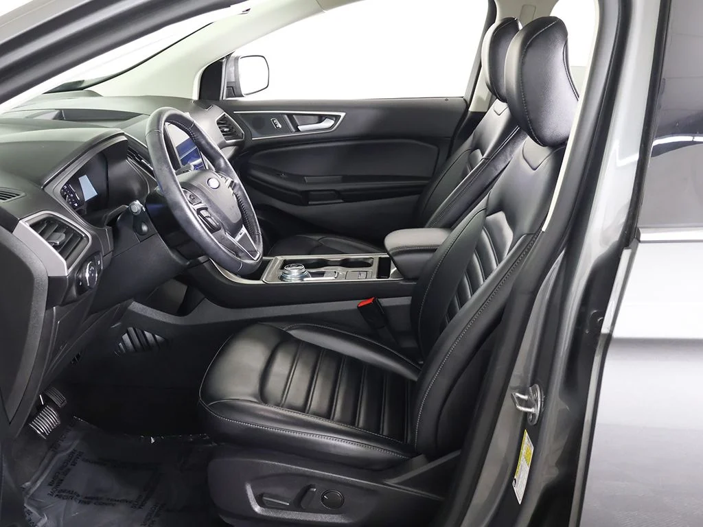 Used 2024 Gray Ford SEL image 30