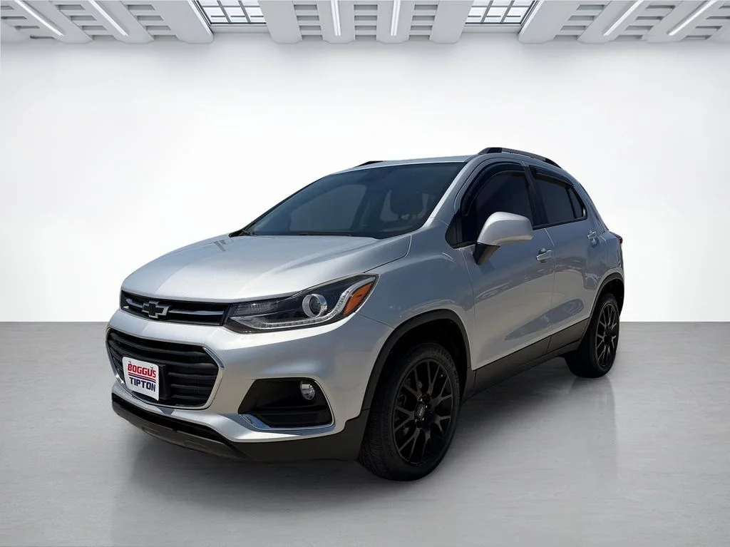 Used 2022 Silver Chevrolet LT image 7