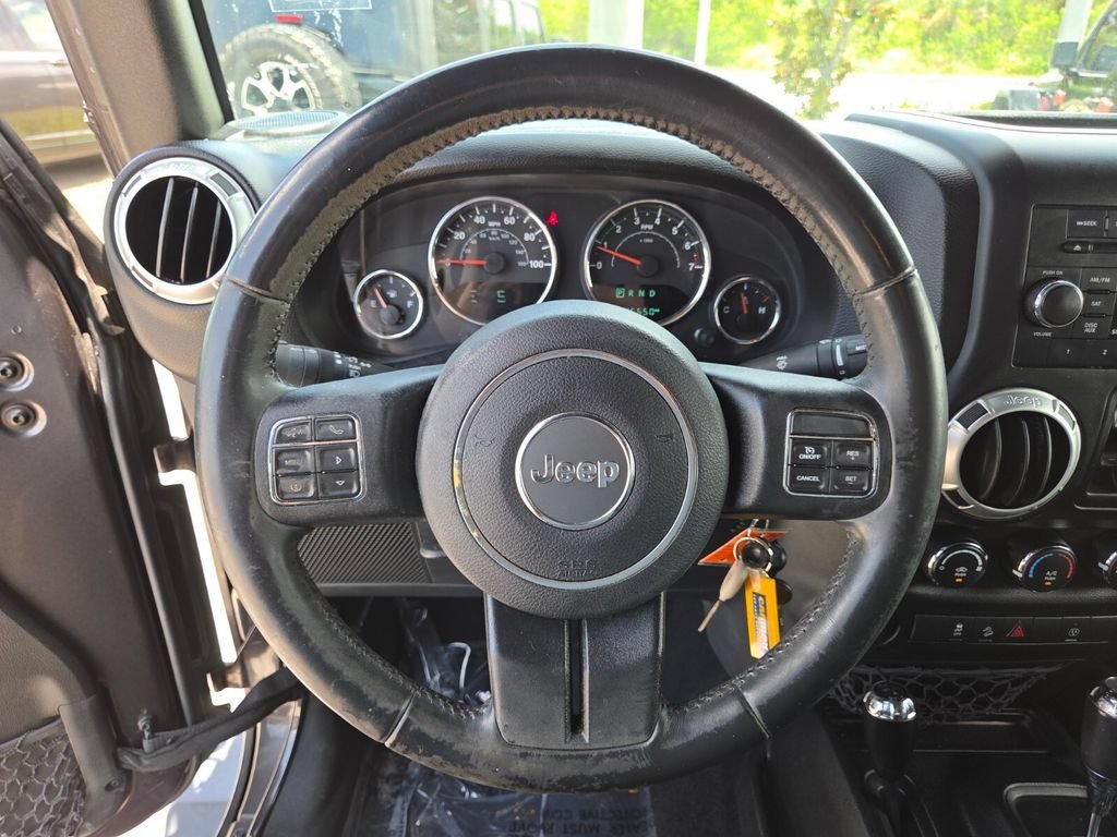 Used 2017 Granite Crystal Metallic Clearcoat Jeep Sahara image 33