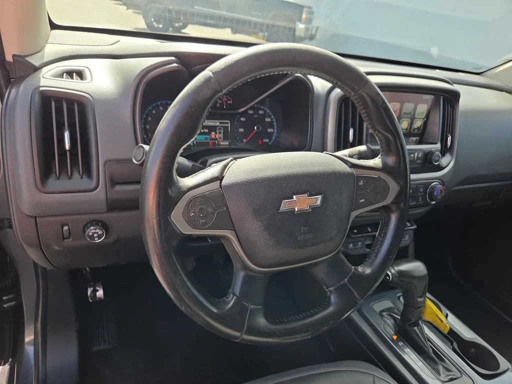 Used 2016 Gray Chevrolet Z71 image 9
