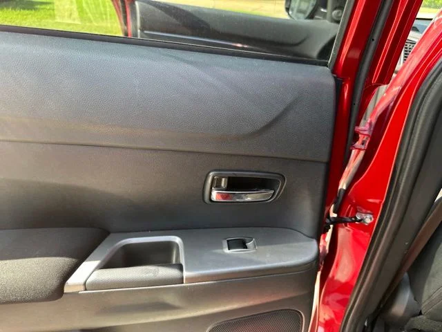 Used 2018 Red Mitsubishi 2.0 ES image 21