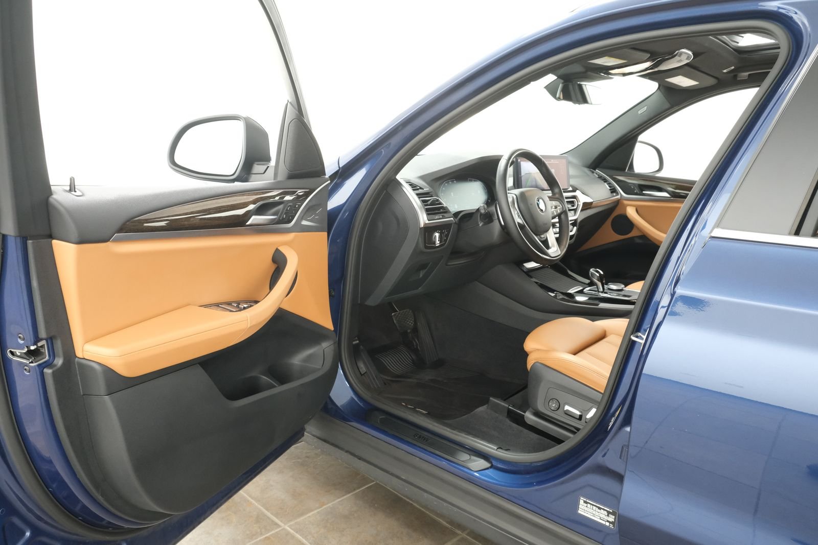 Used 2022 Phytonic Blue Metallic BMW xDrive30i image 24