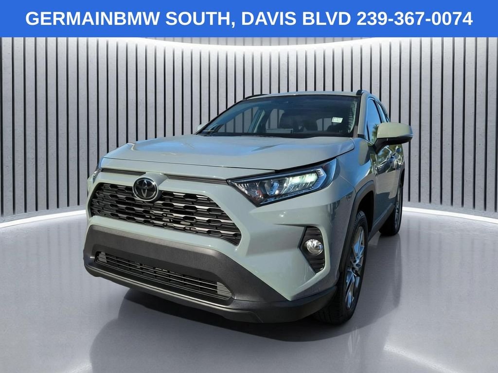 Used 2021 Lunar Toyota XLE Premium image 9