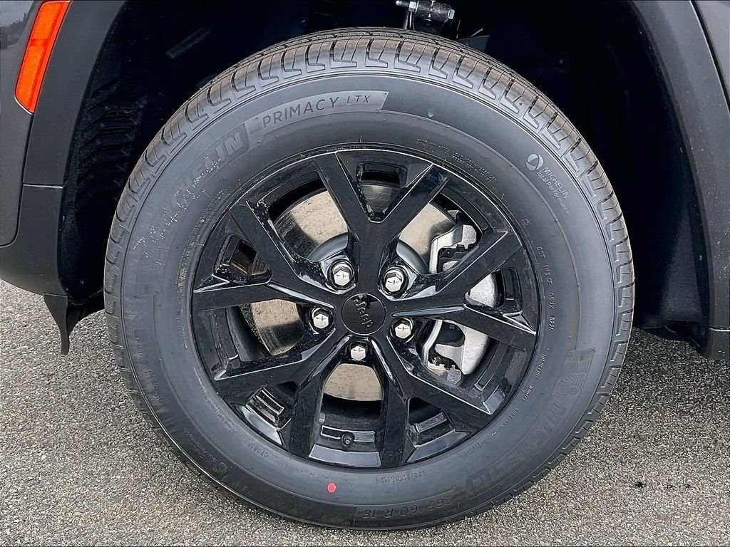 New 2026 Baltic Gray Metallic Clearcoat Jeep Laredo image 8