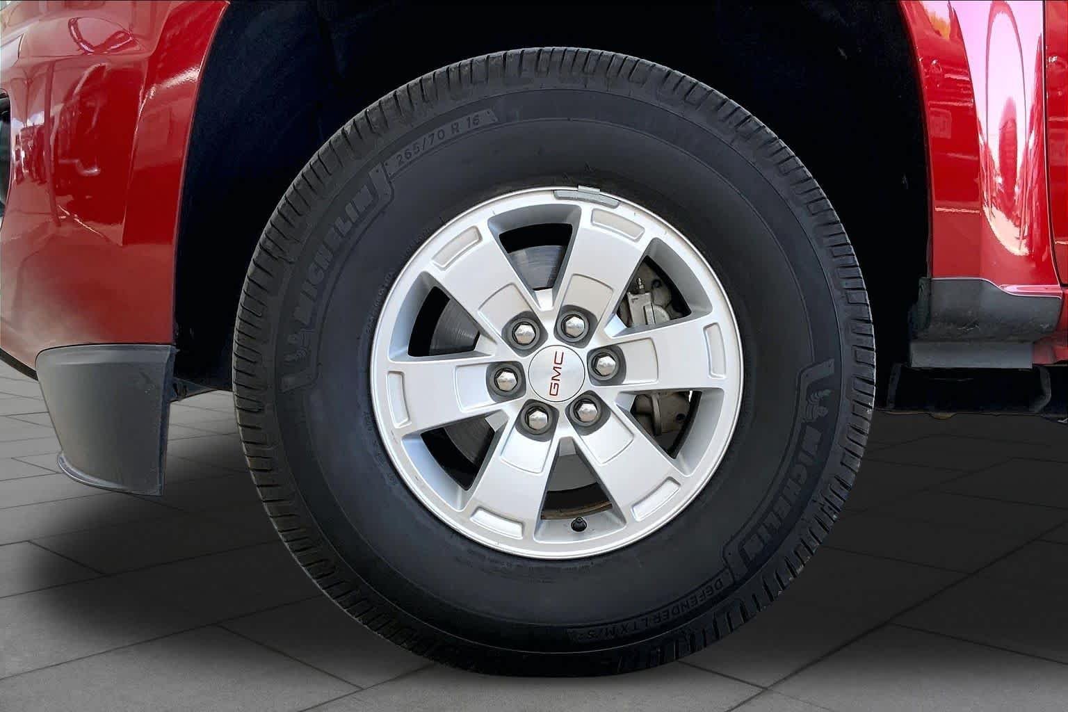 Used 2016 Copper Red Metallic GMC 2WD image 10