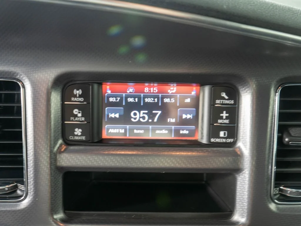 Used 2014 White Dodge SE image 18