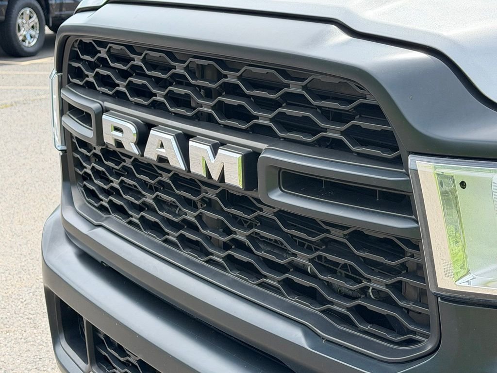 Used 2019 Billet Silver Metallic Clearcoat Ram Tradesman image 16