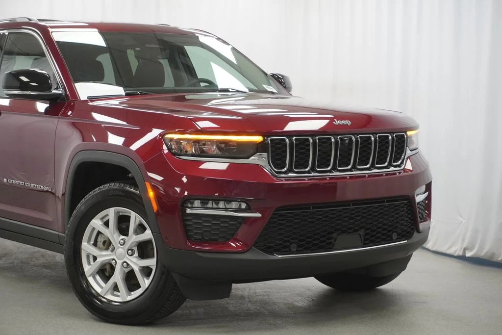 Used 2024 Red Jeep Limited image 3
