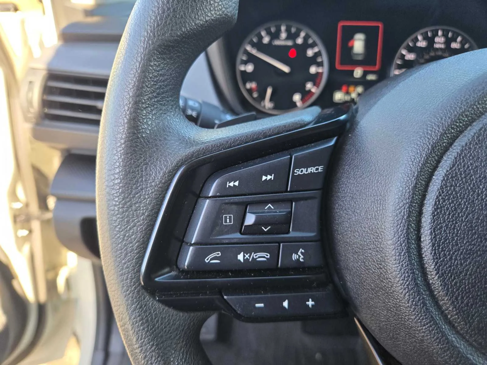 Used 2025  Subaru Premium image 27