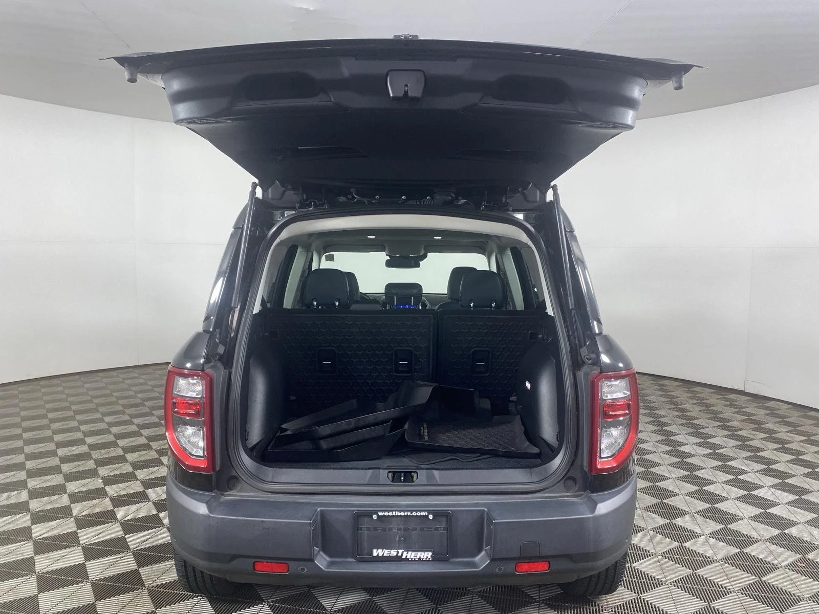 Used 2021 Shadow Black Ford Outer Banks image 9