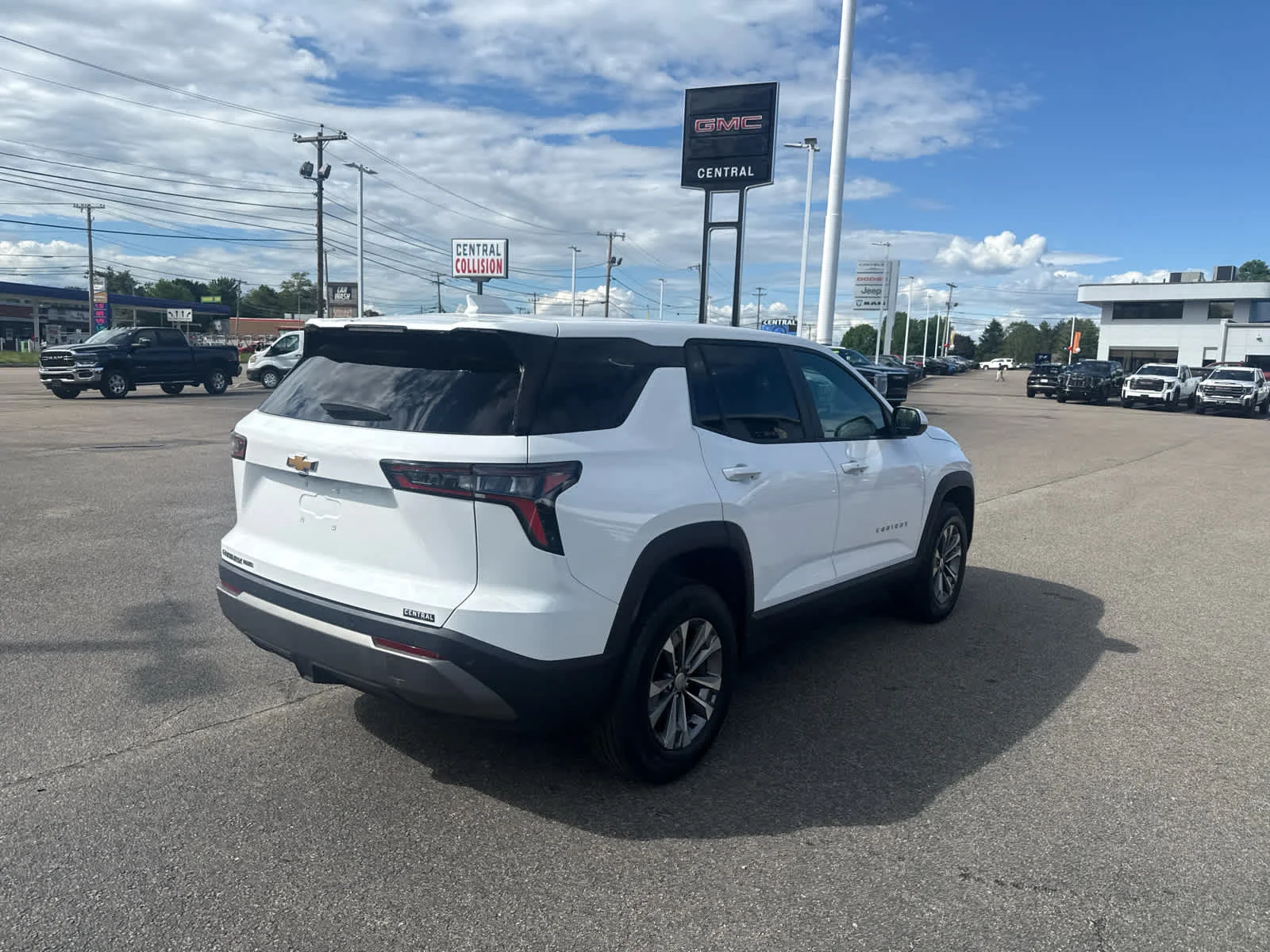 Used 2025 Summit White Chevrolet AWD LT image 5
