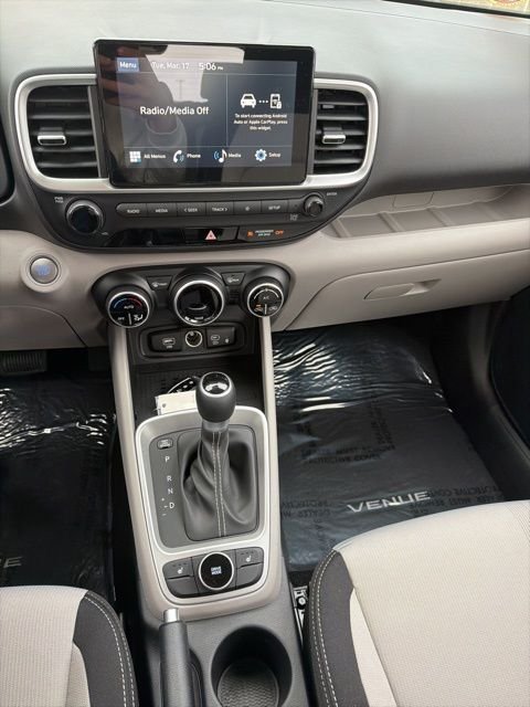 New 2026 Onyx Black Hyundai SEL image 10