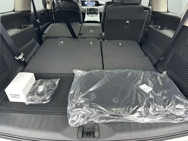 2026 Nissan Armada SV - Photo 22