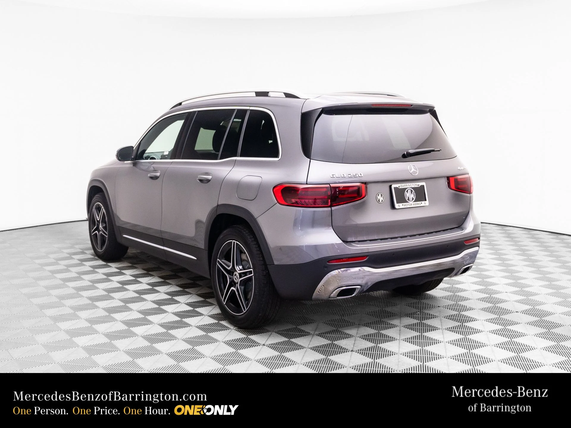 New 2026 Gray Mercedes-Benz GLB 250 image 3
