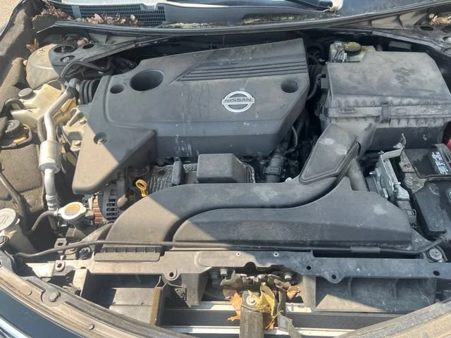 Used 2015 Super Black Nissan 2.5 S image 22