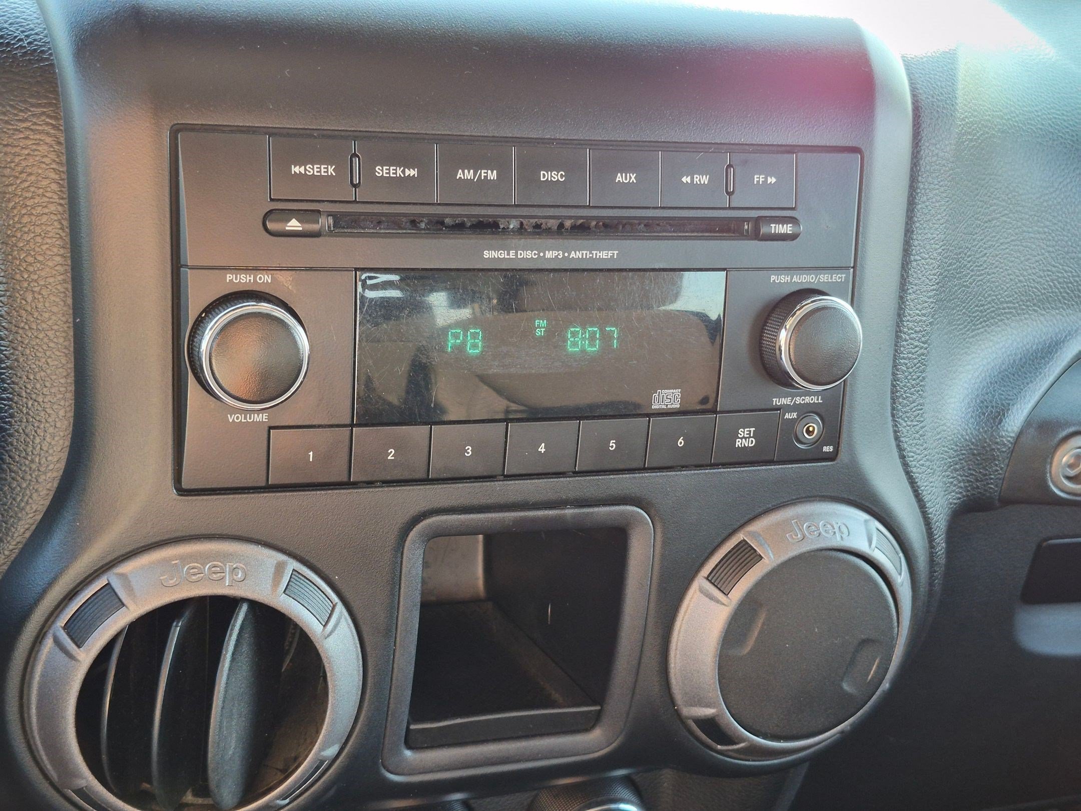 Used 2013 Crush Clearcoat Jeep Sport image 21